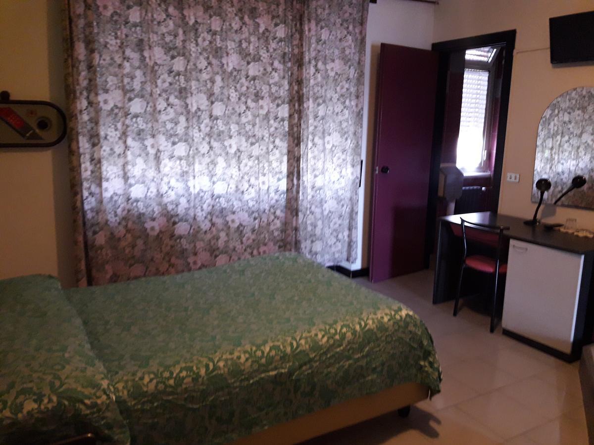 Albergo Piccadilly 메도라고 외부 사진