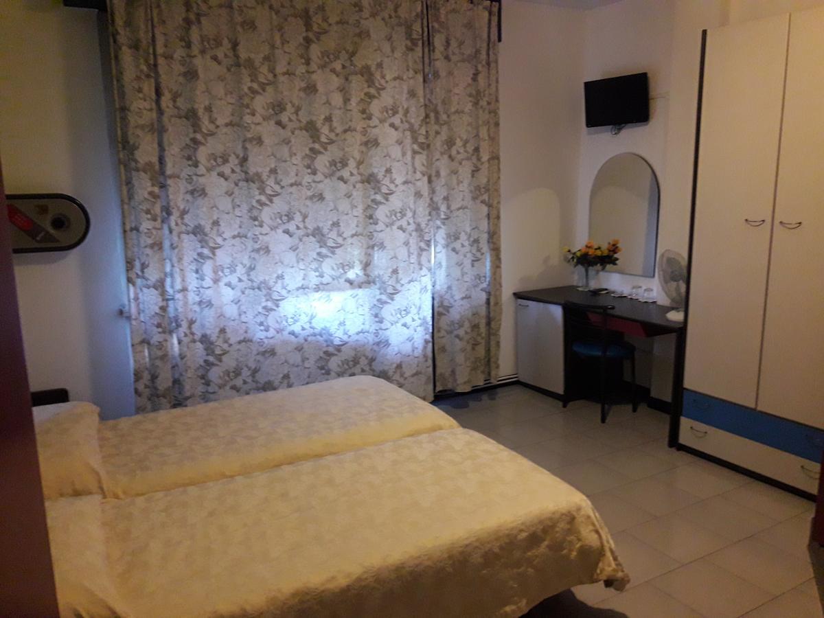 Albergo Piccadilly 메도라고 외부 사진